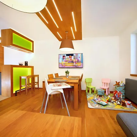 Apartment Hradecanka *